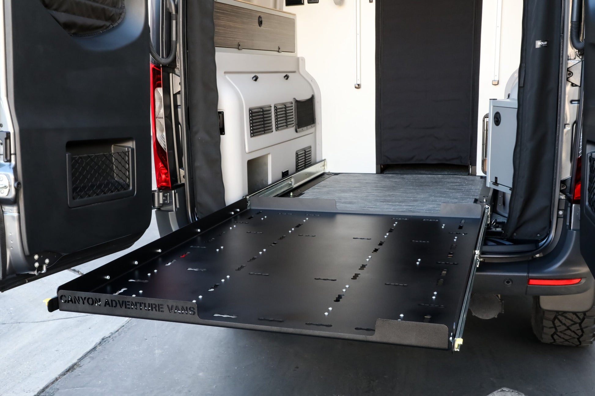 Cargo Deck Revel In Black