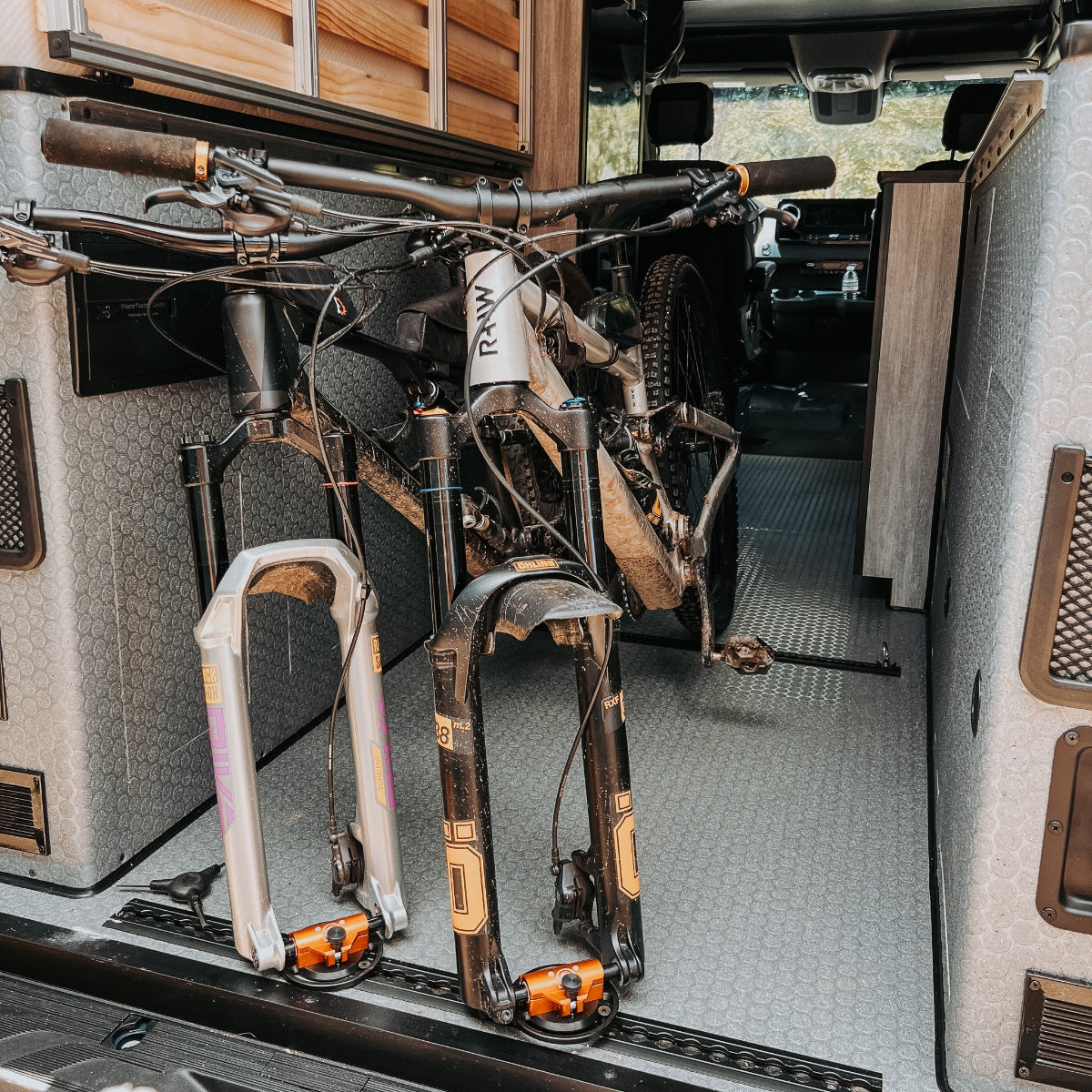 Installed fork axles in L-Track with bikes