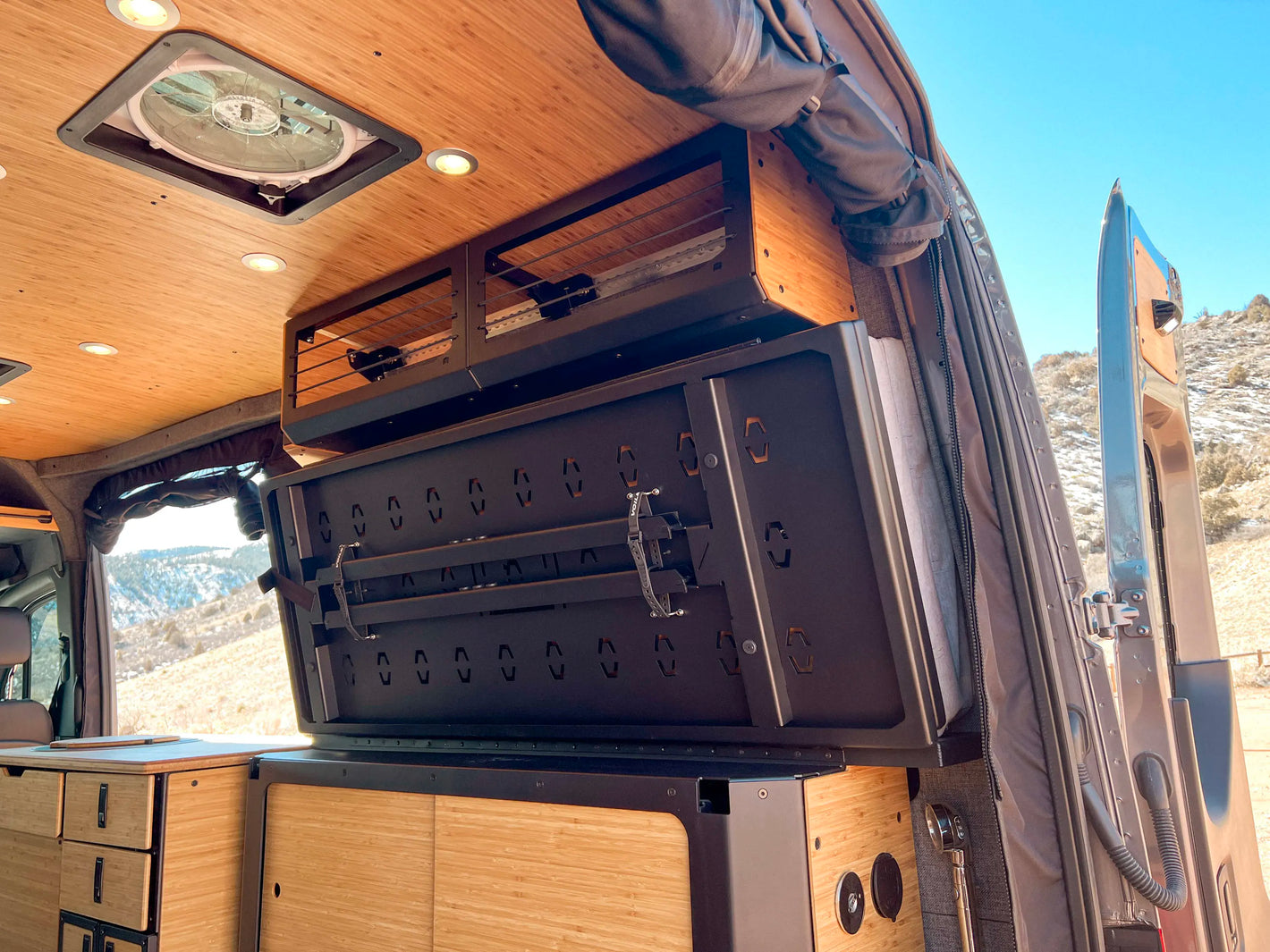 Nomad Bed System With Stash Cabs Above