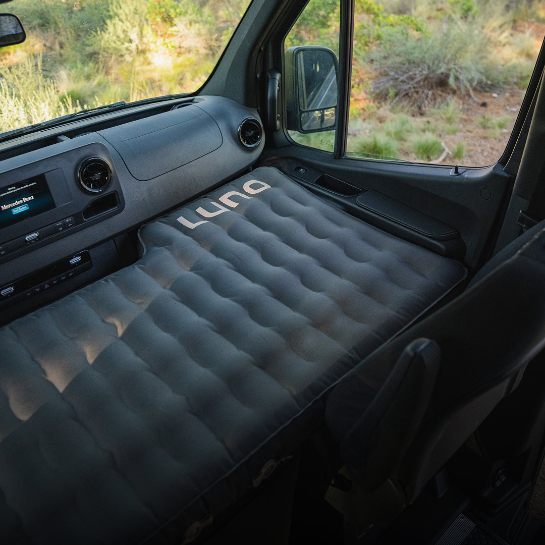 Luna Infaltable Mattress in vehicle