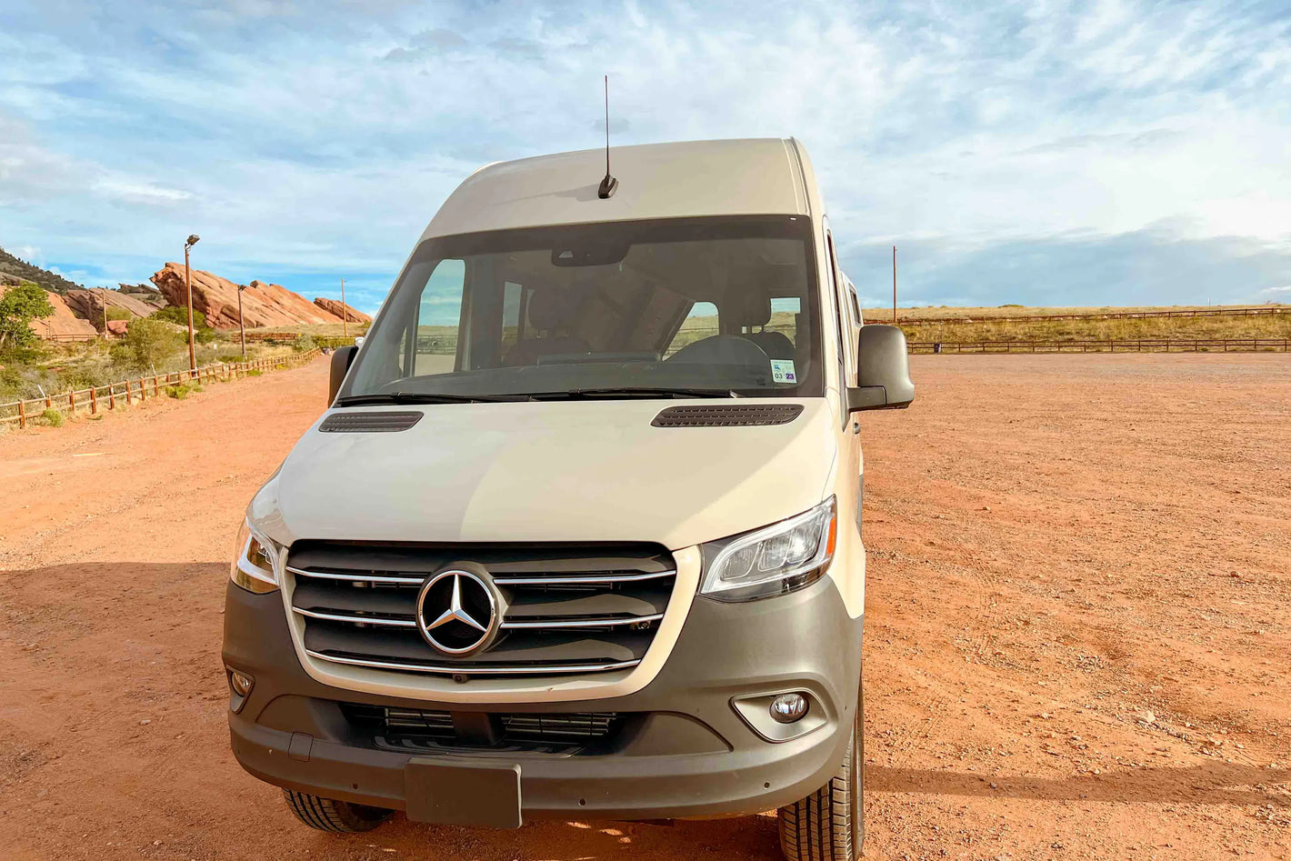 Rigwell Roosty Exterior Front Mercedes Sprinter
