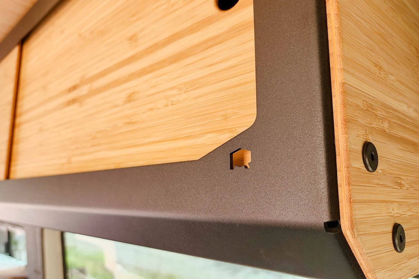 Rigwell Roosty Slider Cabinet With Rigwell Logo